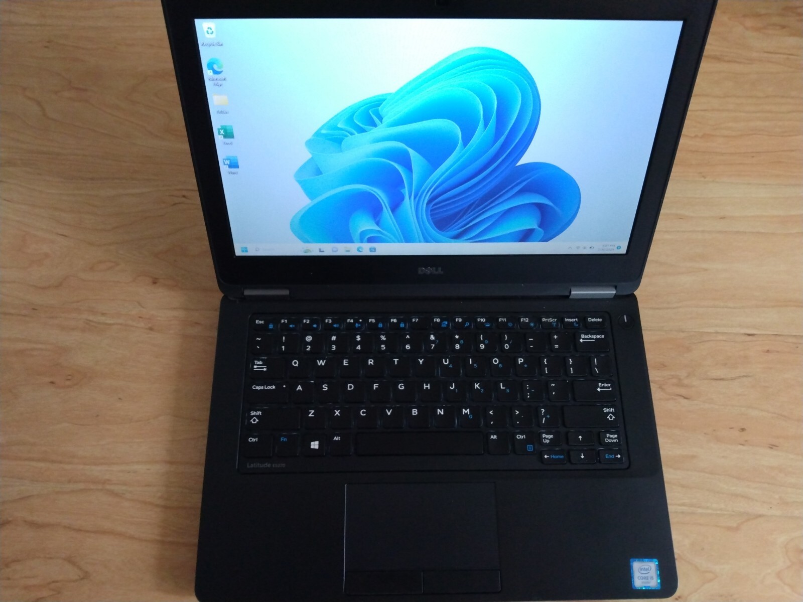 Used Dell Latitude E5270 Core i5 Wndows 11 512gb SSD Drive 16gb RAM laptop