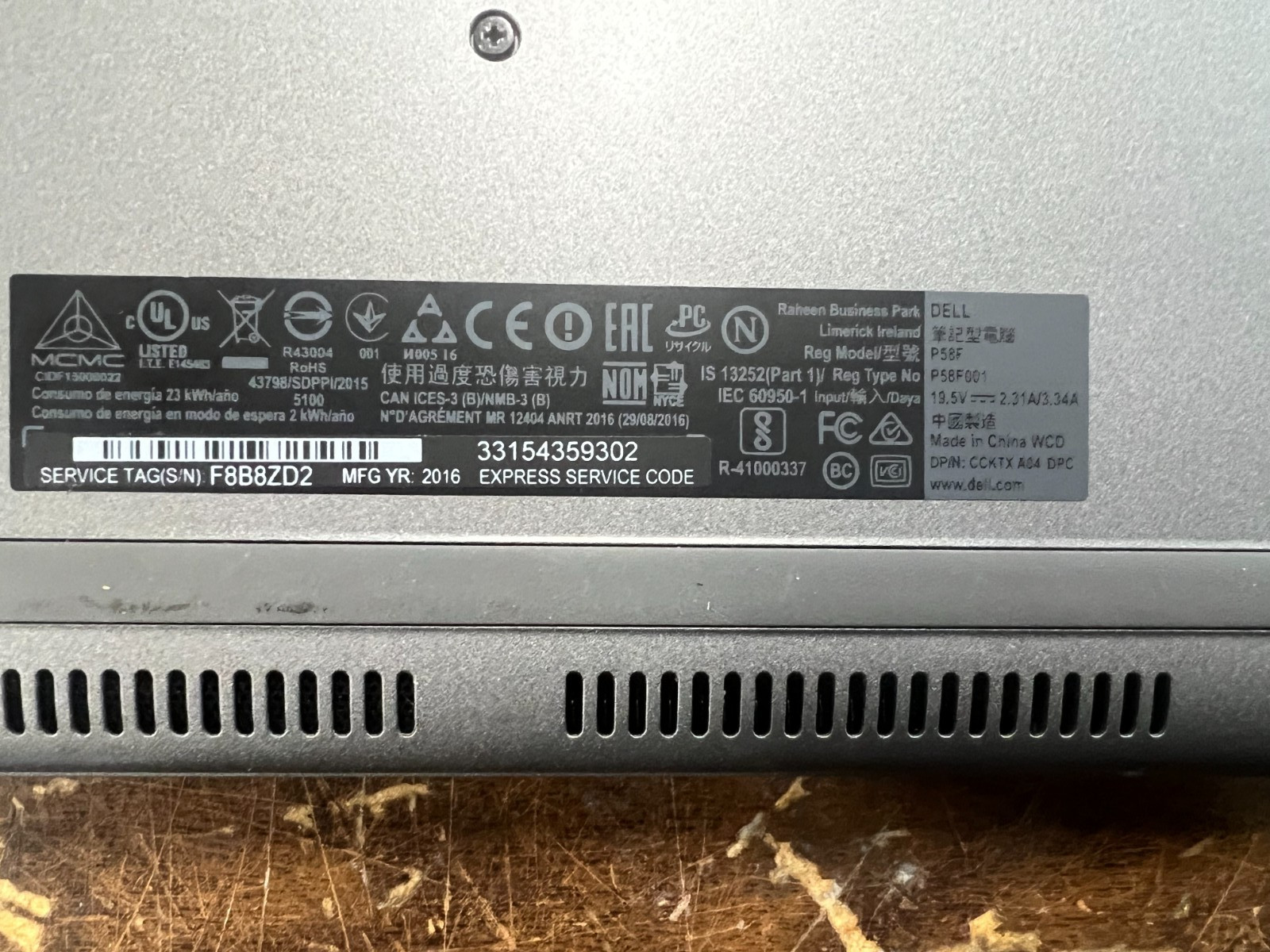 Dell Inspiron 15-5568 Intel Core i3-6100U 2.30GHz 4GB NO HDD No OS