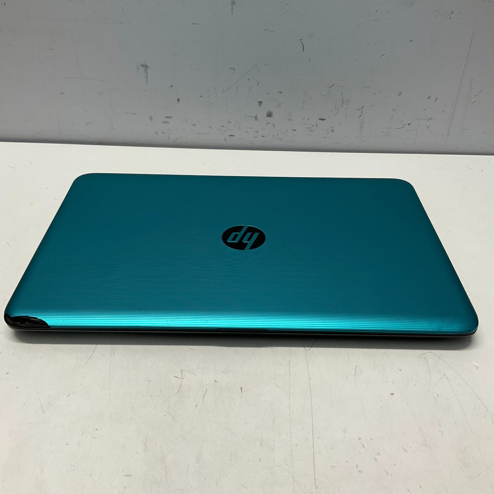 HP 15-ba052wm Laptop AMD A10-9600P Radeon R5 8GB RAM, 1TB HDD Windows 10 Pro