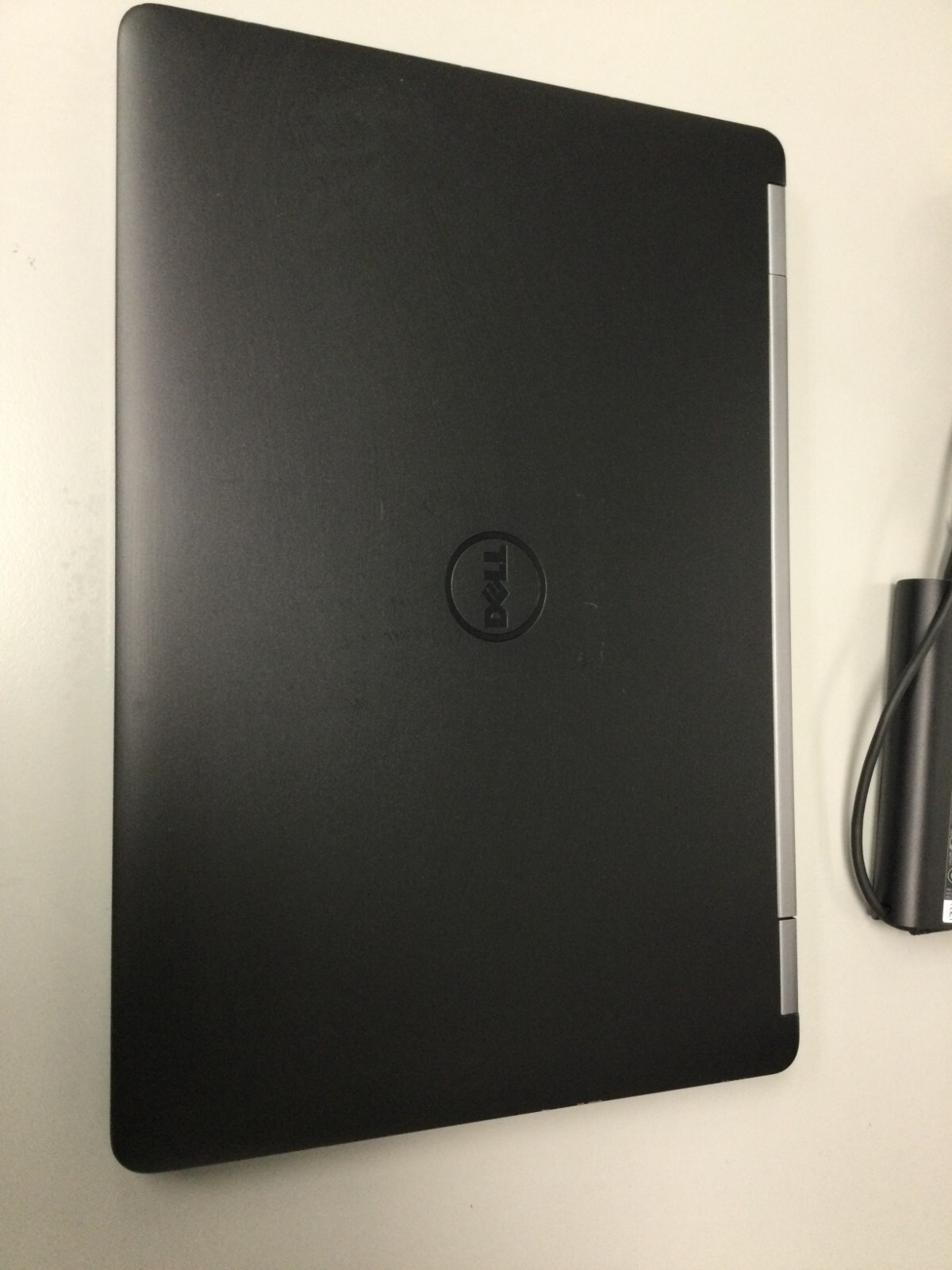 Dell Latitude E7470 14″ 128 SSD Core i5 6th Gen 2.40GHz 8GB windows 11 pro