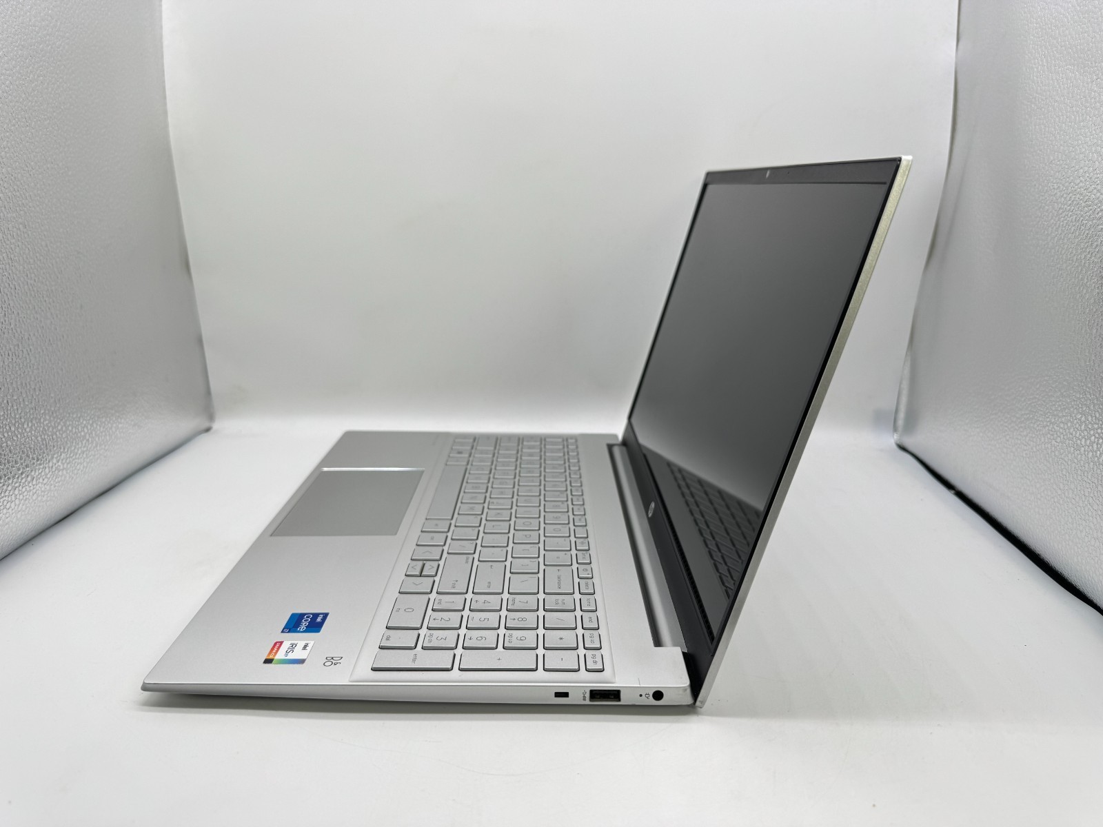 HP Pavilion 15-eg0025nr 15.6″ Laptop intel i7-1165G7 2.80GHz 16GB RAM 512GB SSD
