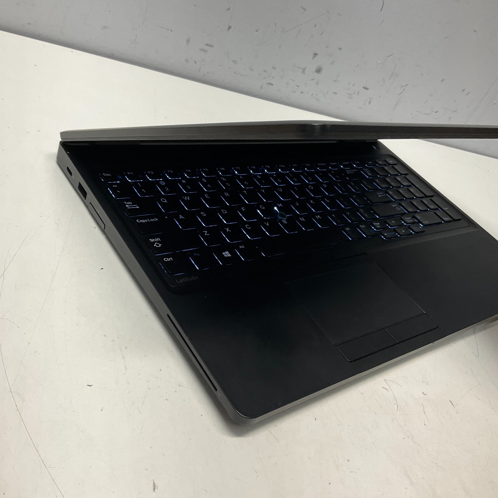Dell Latitude 5580 | Intel i5-7300U | 8GB DDR4 128GB SSD Windows 10 Pro Laptop