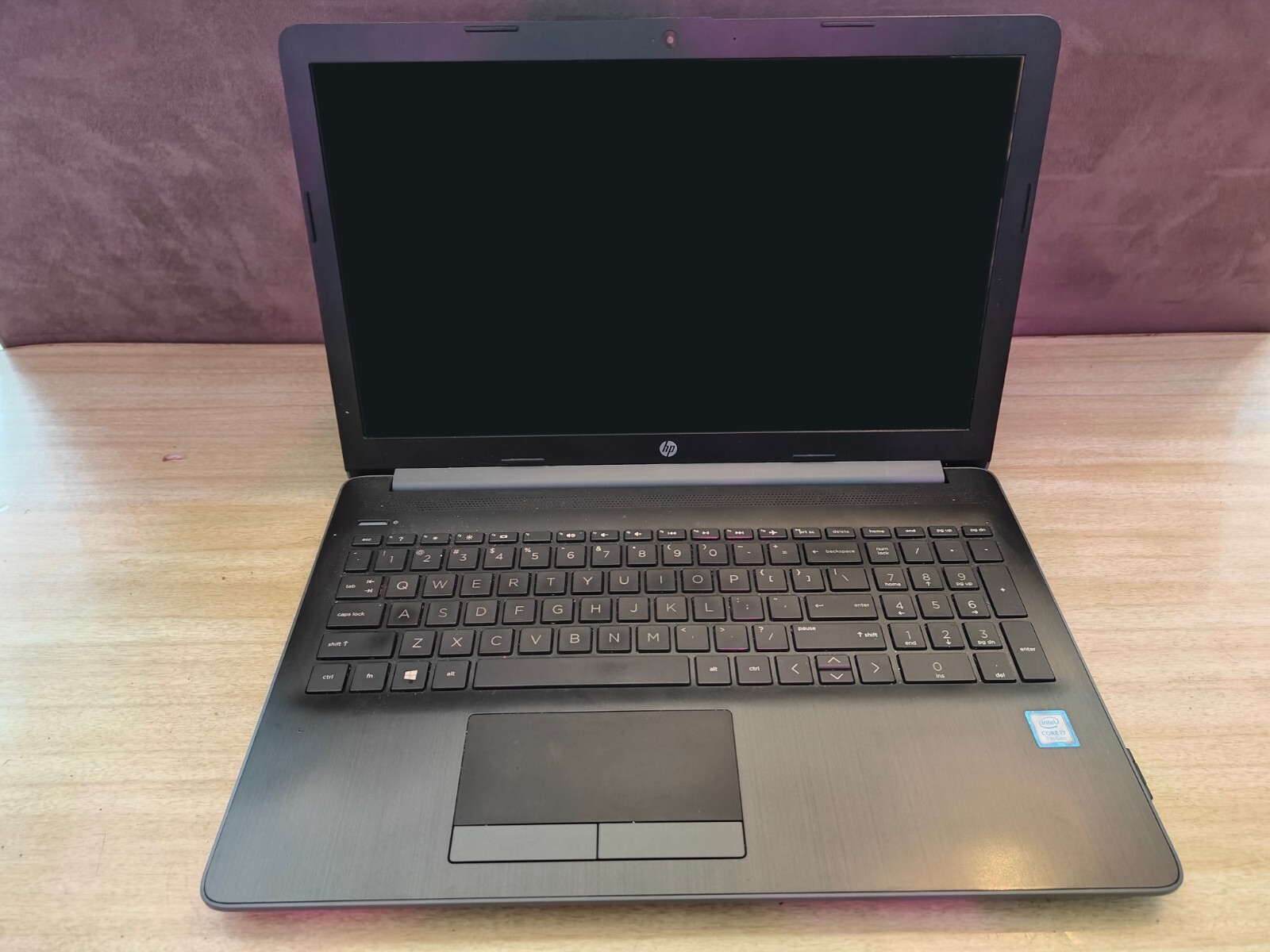 HP Laptop 15-DA0xx 15.7 in, 1TB , Intel Core i7-7500u, 2.7GHz, 8GB, Charger