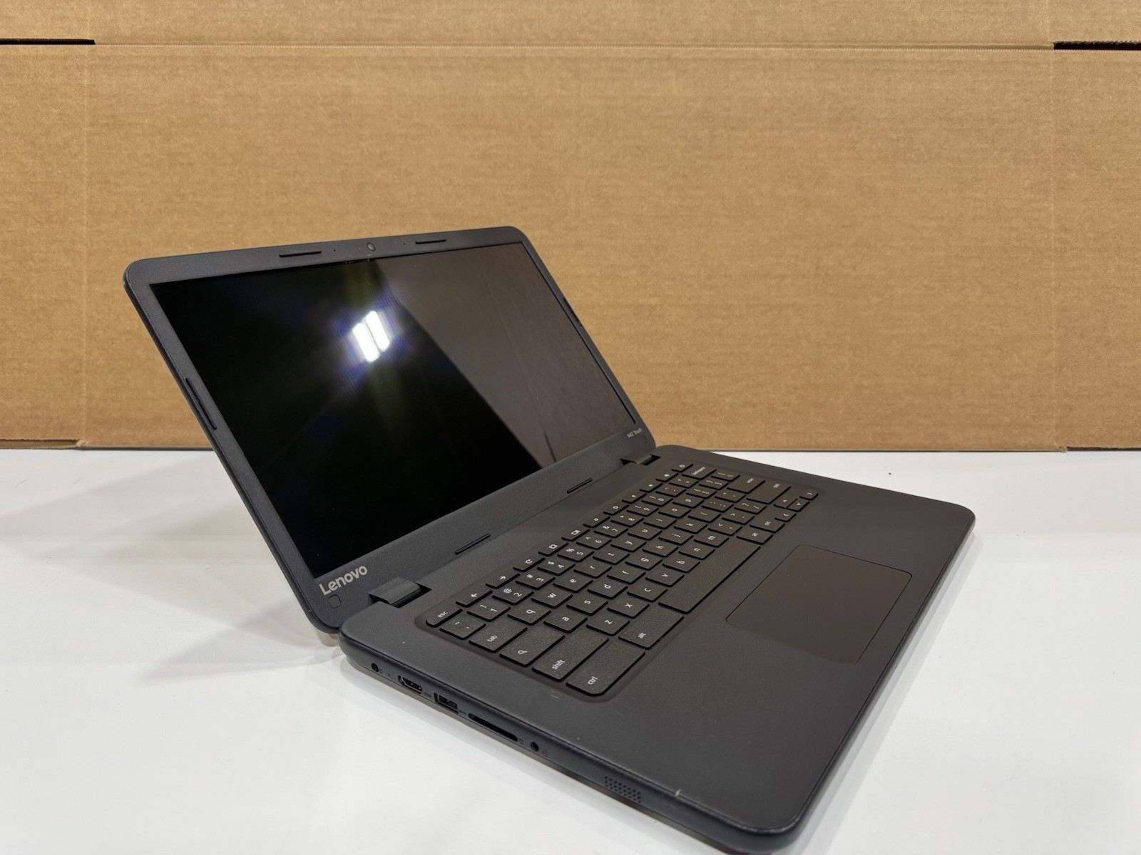 Lenovo N42-20 Chromebook 14″ HD Laptop Intel Celeron N3060 4GB RAM 16GB SSD