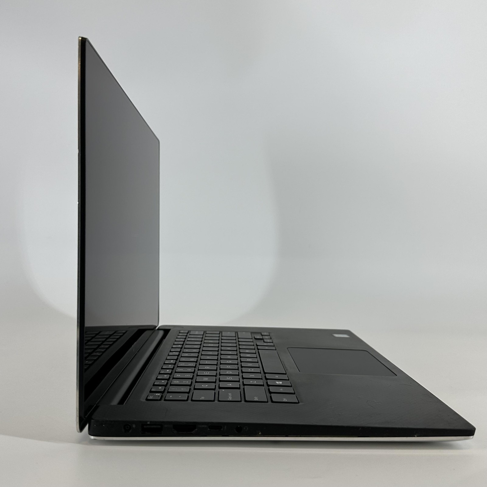 Dell XPS 15 9570 4K TOUCH i7-8750H 2.2GHz 32GB 1TB GTX 1050 Ti Max-Q Sticky Keys