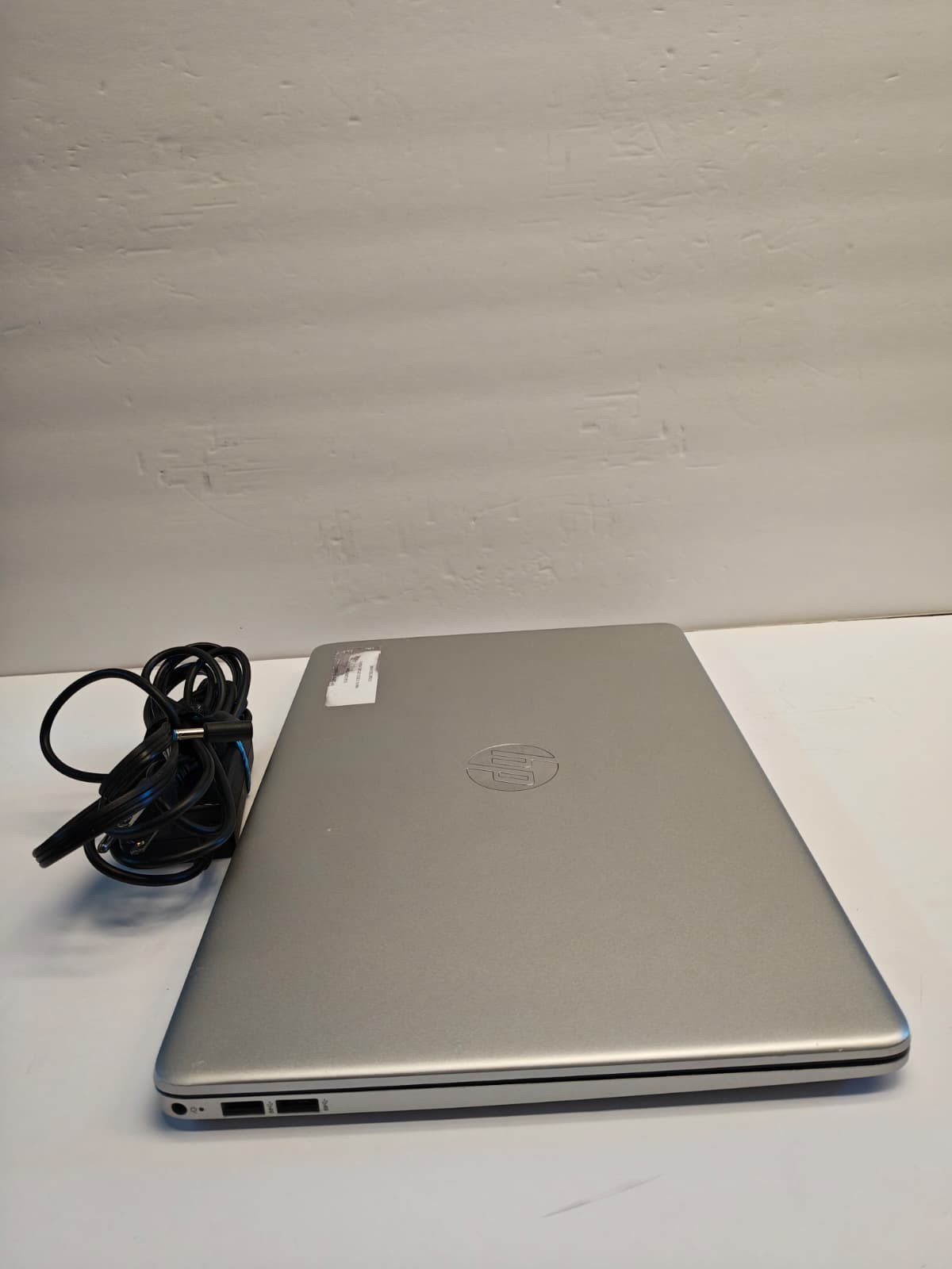 HP 15 dy2703dx Touch Core i5 11th Gen 12GB Ram 512GB SSD NVME Windows 11 Pro