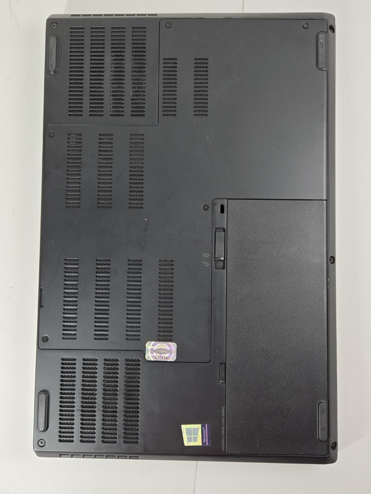 LENOVO ThinkPad P52 i7-8750H 16GB RAM 512GB NVMe Quadro P1000 Win11Pro