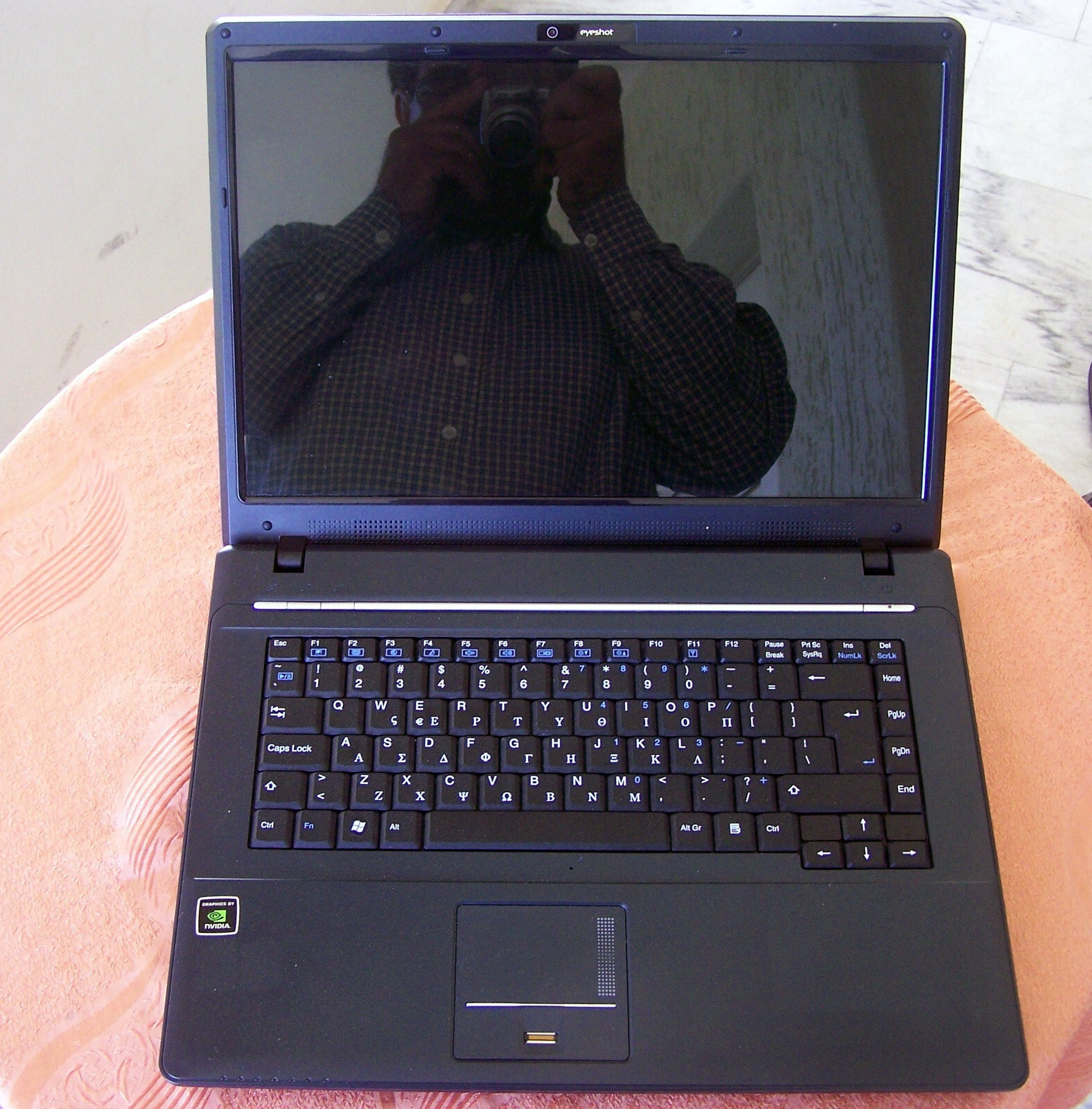 Clevo M761TU, Intel 2 Core T5800 2.00 GHz, 4GB, 250GB, HDMI, nVIDIA GeForce-ΝΟ w