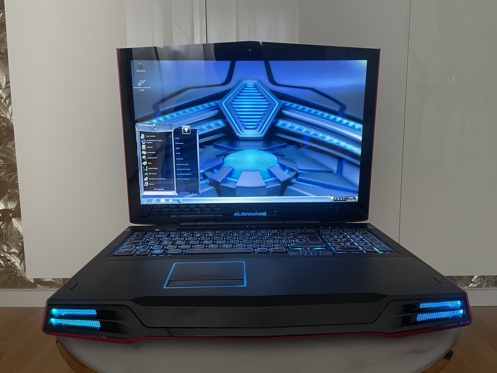 Alienware M17x R2 Nebula Red | 219h Runtime | 1200p | 77% Battery Health | MINT