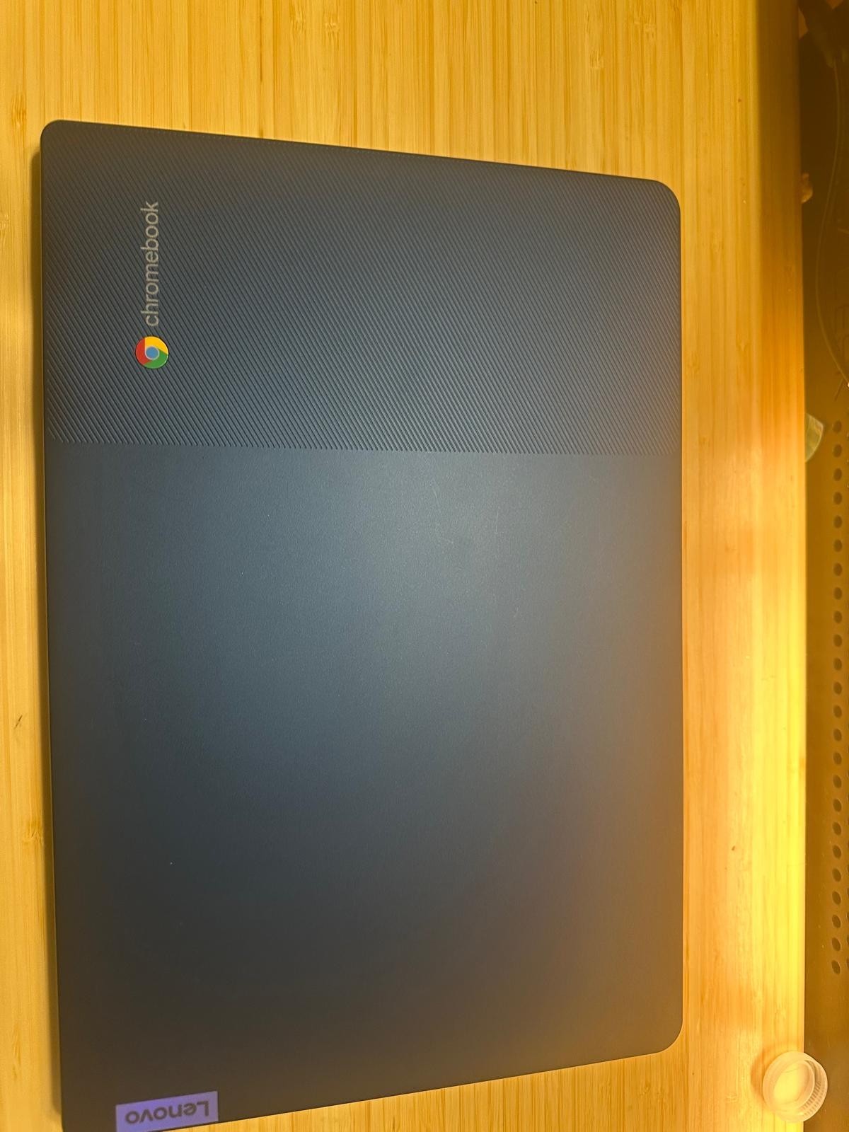 Lenovo Slim 3 Chromebook 14” FHD Touchscreen, MediaTek K 520, 4GB RAM, 64GB eMMC