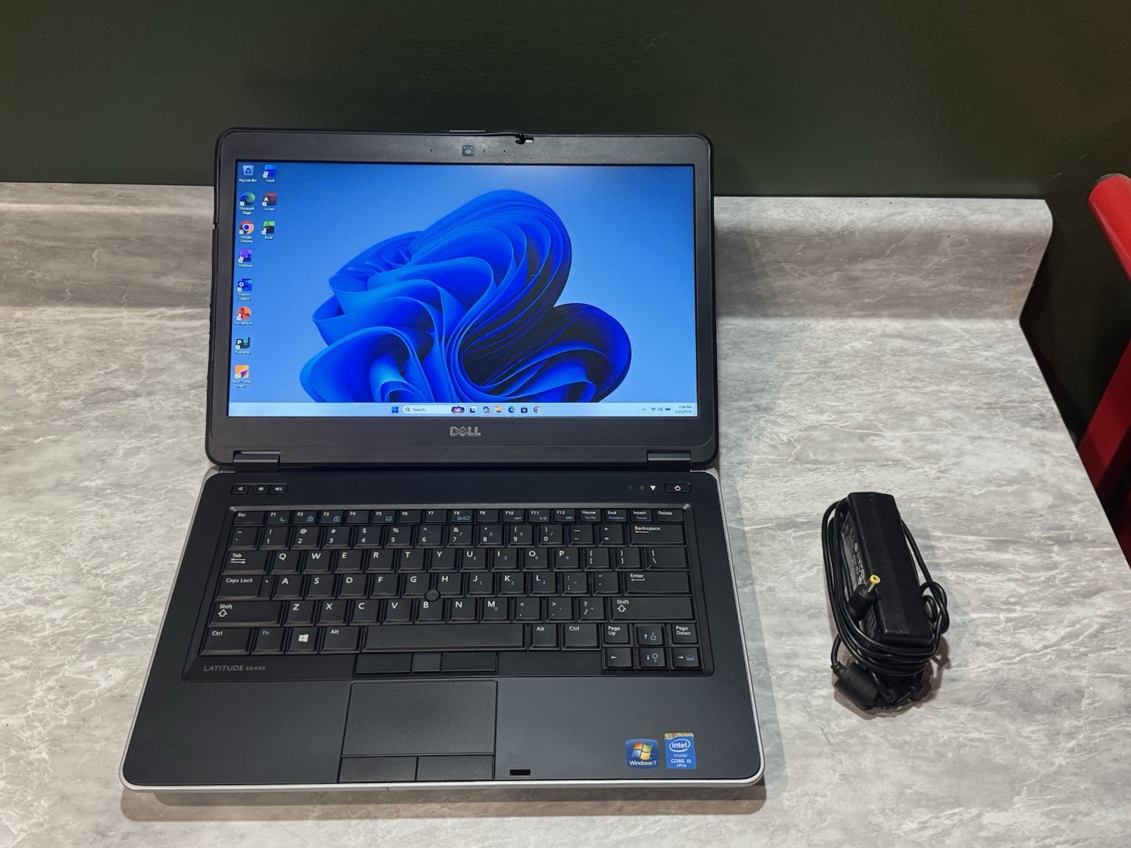 Dell Latitude E6440 Laptop MS Office Intel I5 2.6GHz 8gb RAM 256gb SSD Windows11