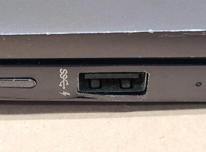 HP Envy x360, AMD Ryzen 5 2500U @ 2GHz, 8GB RAM, 1TB HDD, Win 10 Pro *READ*