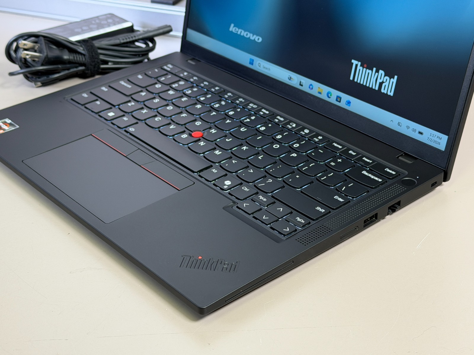 2025 LENOVO THINKPAD P14s GEN 5 AMD RYZEN 5 PRO 8640HS 16GB 512GB SSD 14″ LAPTOP