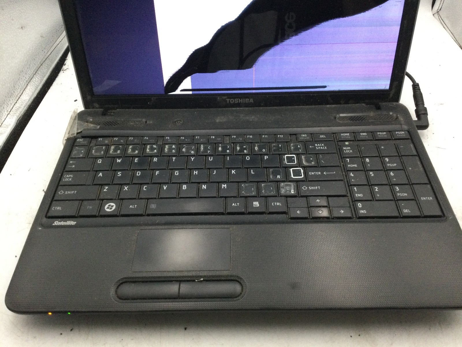TOSHIBA SATELLITE C655D S5200 – FOR PARTS – AMD E 350 – 3GB RAM – 15″ – READ -BB