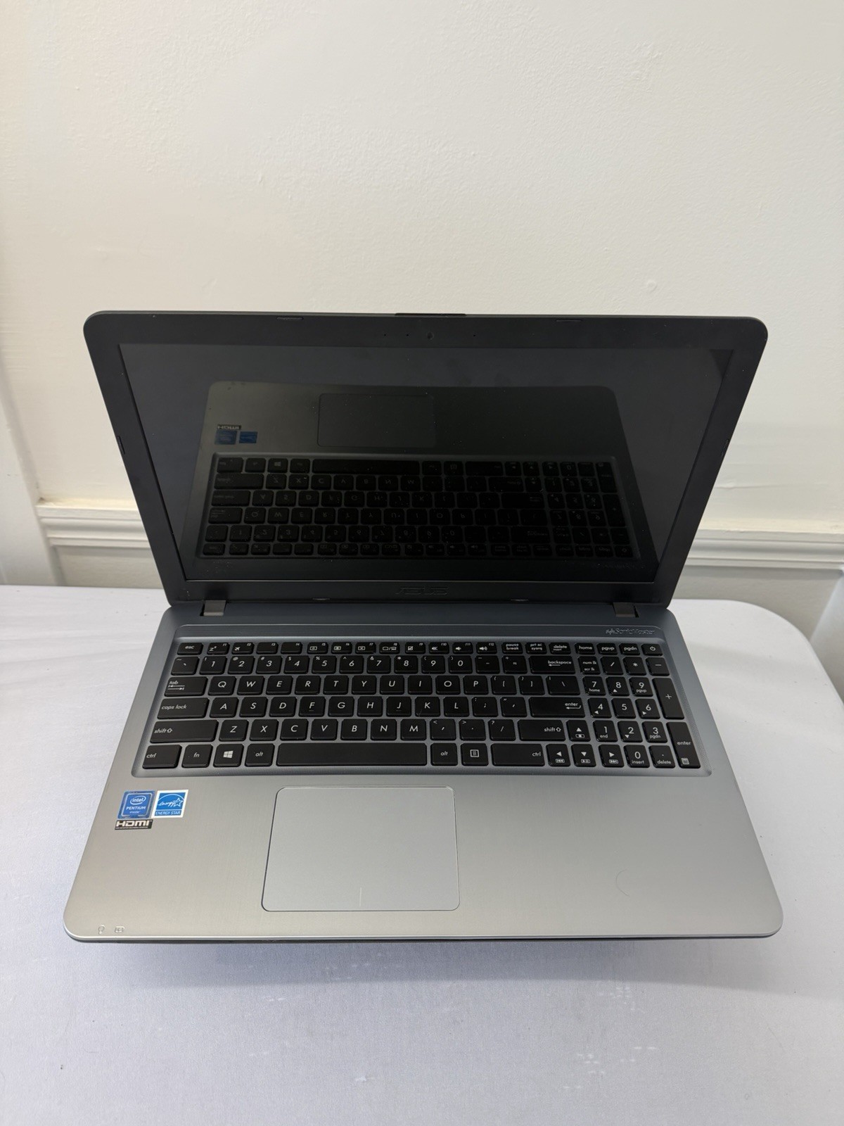 Asus X540S Laptop – Screen is Not Good – Intel Pentium – Read Des