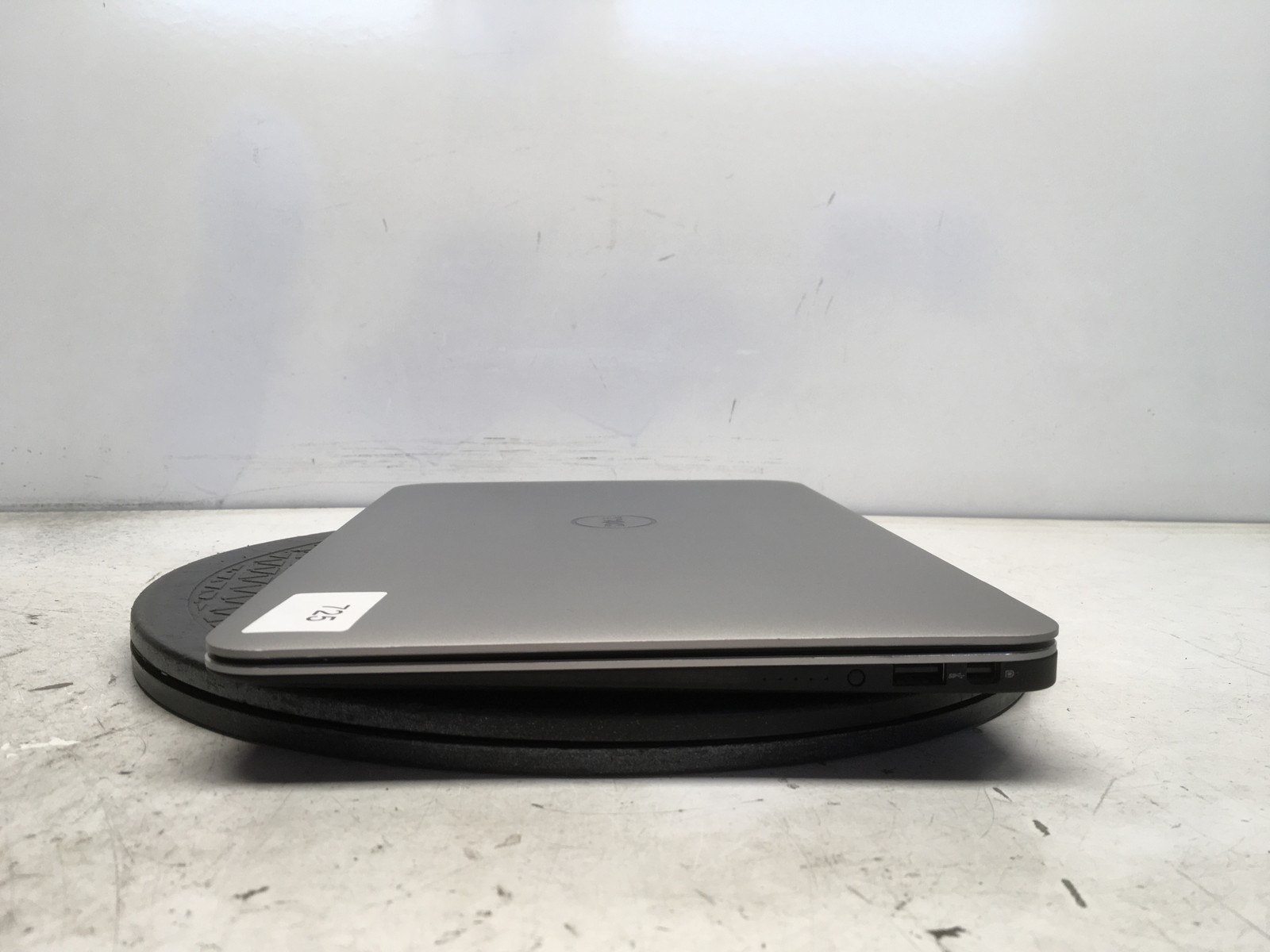 Dell XPS L321X Intel i5-2467M 1.6GHz 4 GB NO HDD No Batt