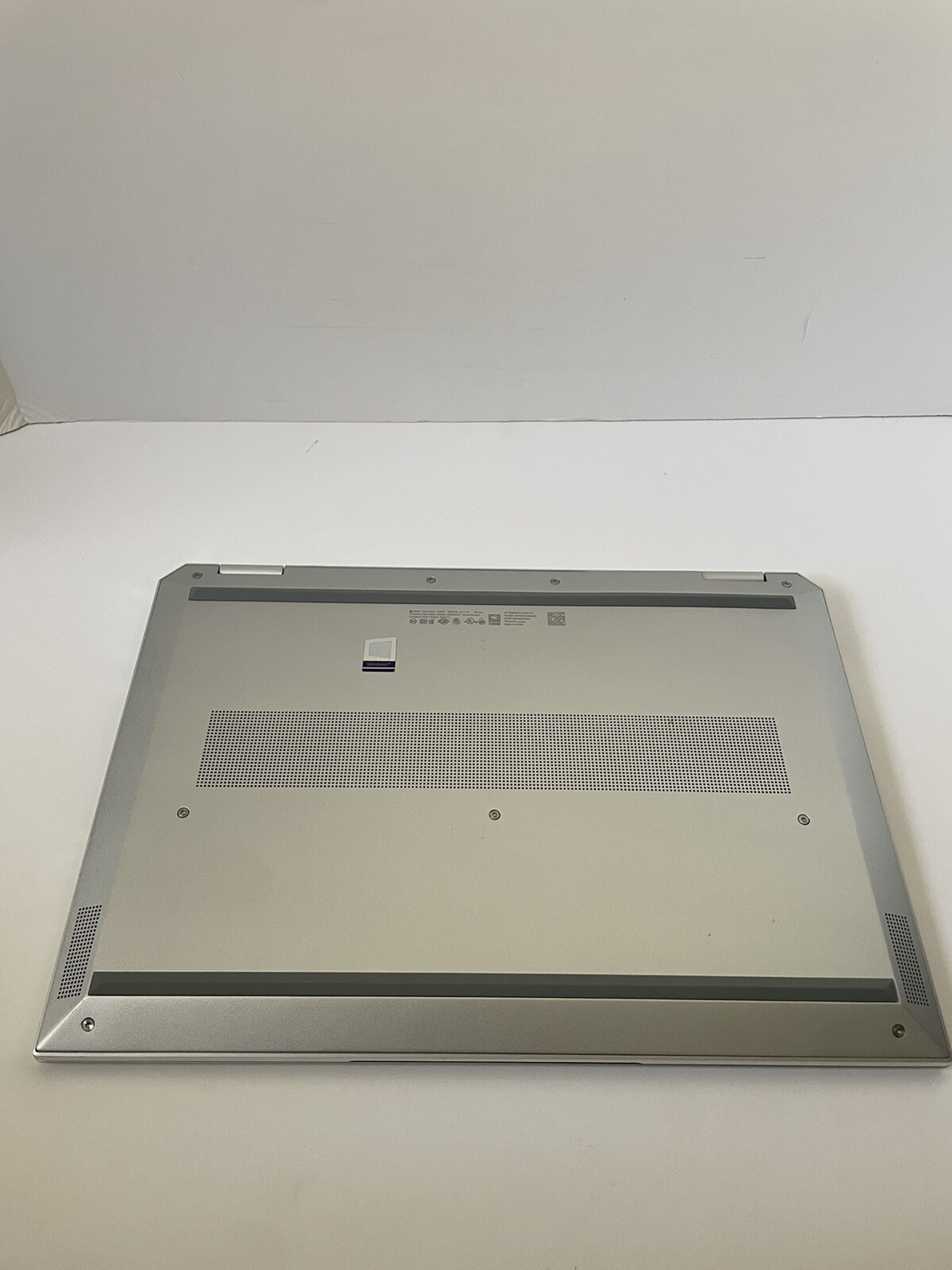 HP EliteBook 1050 G1 i7 8750H 2.20GHz 16GB Ram 256GB Nvidia GTX 1050