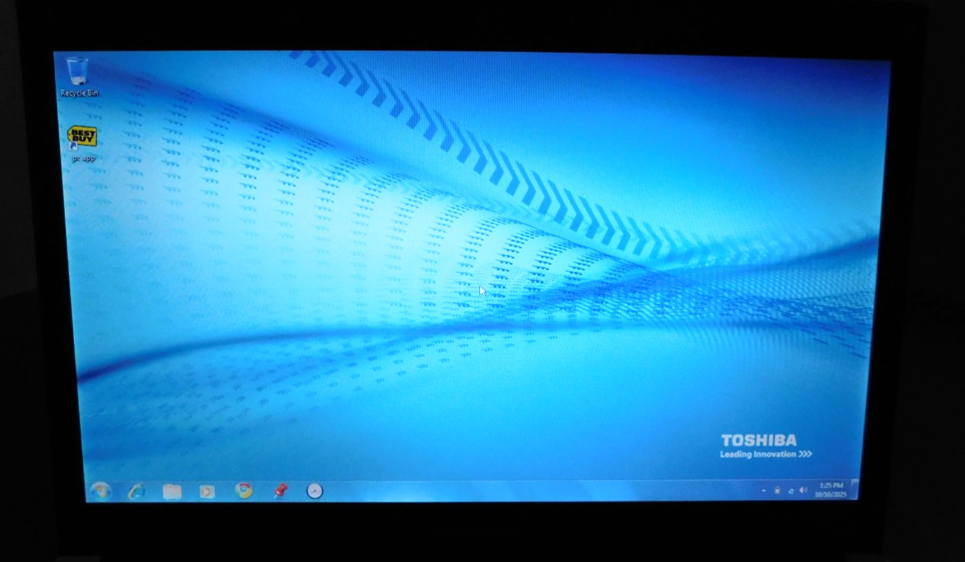 Toshiba Portege R705-P25 Windows 7 laptop ~ factory reset + upgradable to Win 10