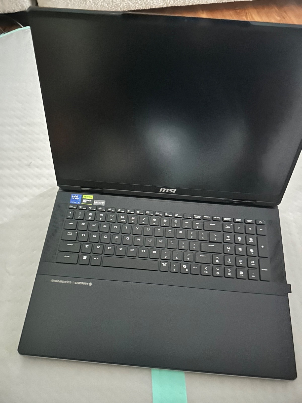 MSI Titan 18 HX AI 18 Black 120Hz FHD 2.8GHz Ultra 9 285HX 64GB 4TB SSD RTX 5090