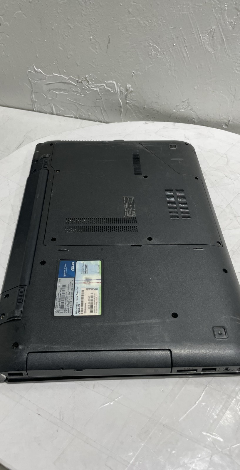 Asus U50A 15G29N005500 15.6″ Intel Centrino Laptop No HDD Vintage