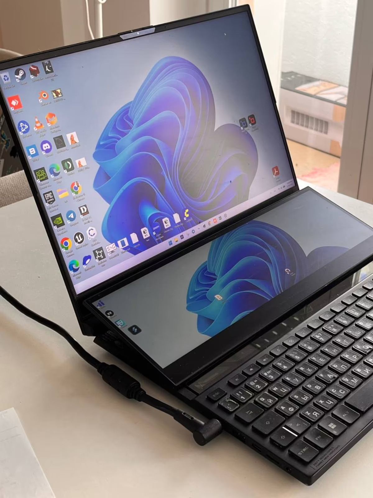 ASUS ROG Zephyrus Duo 16, 64GB RAM, RTX3080Ti