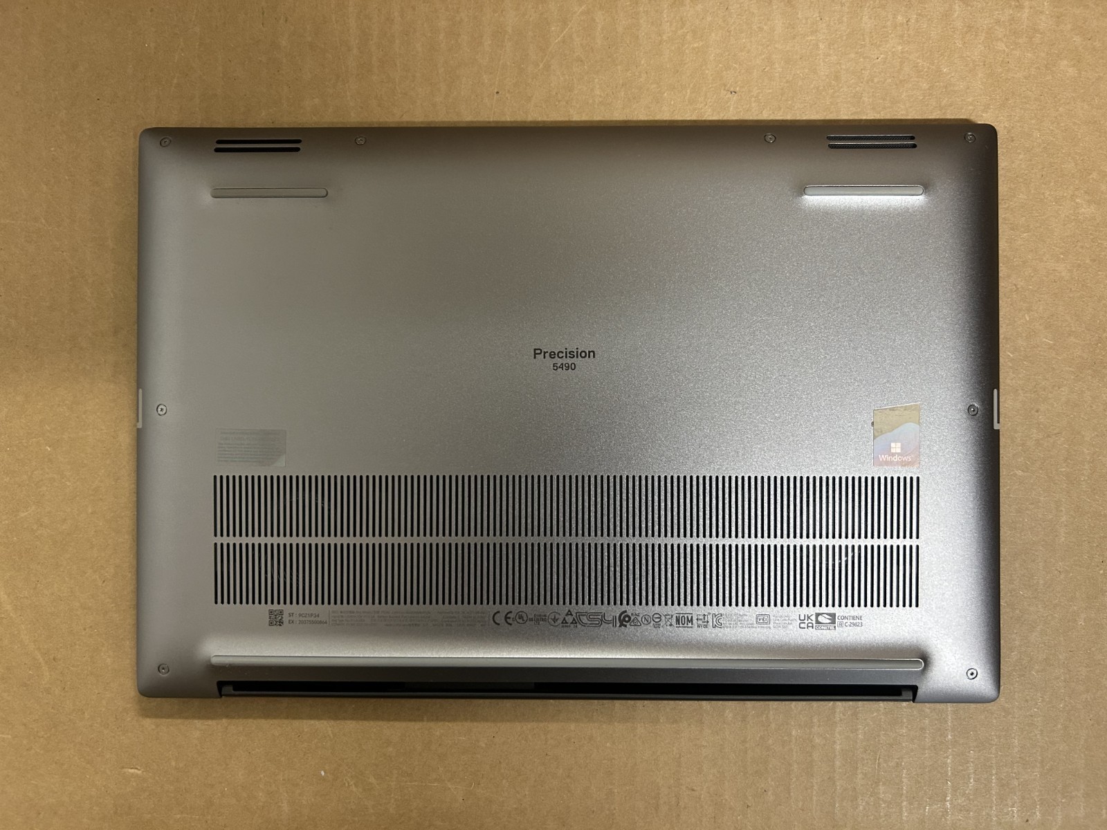 Dell Precision 5490 14″ Laptop Intel Ultra 7 165H 32GB DDR5 1TB RTX 2000 ADA