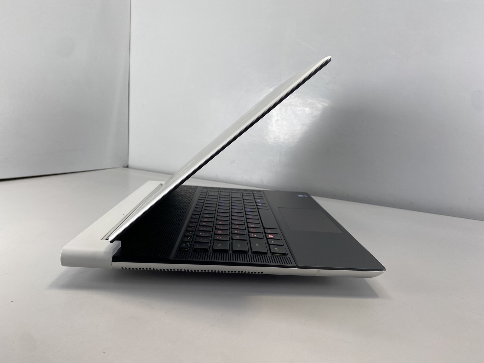 Dell Laptop Alienware X16 R2 16.3″ Intel Core Ultra 9 185H 2TB RTX 4090