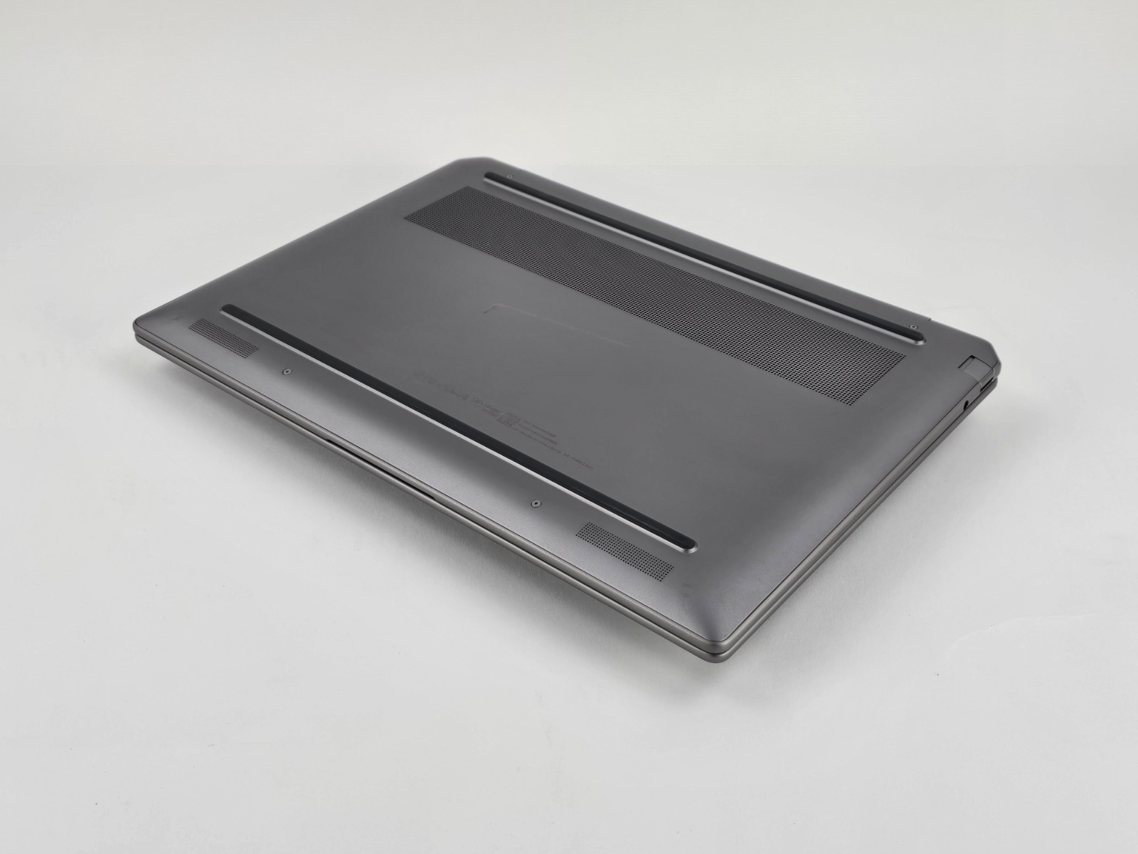 HP OmniBook Ultra 14″ 2.2K Touch, AMD Ryzen AI 9 365, 32GB RAM, 1TB SSD – Good
