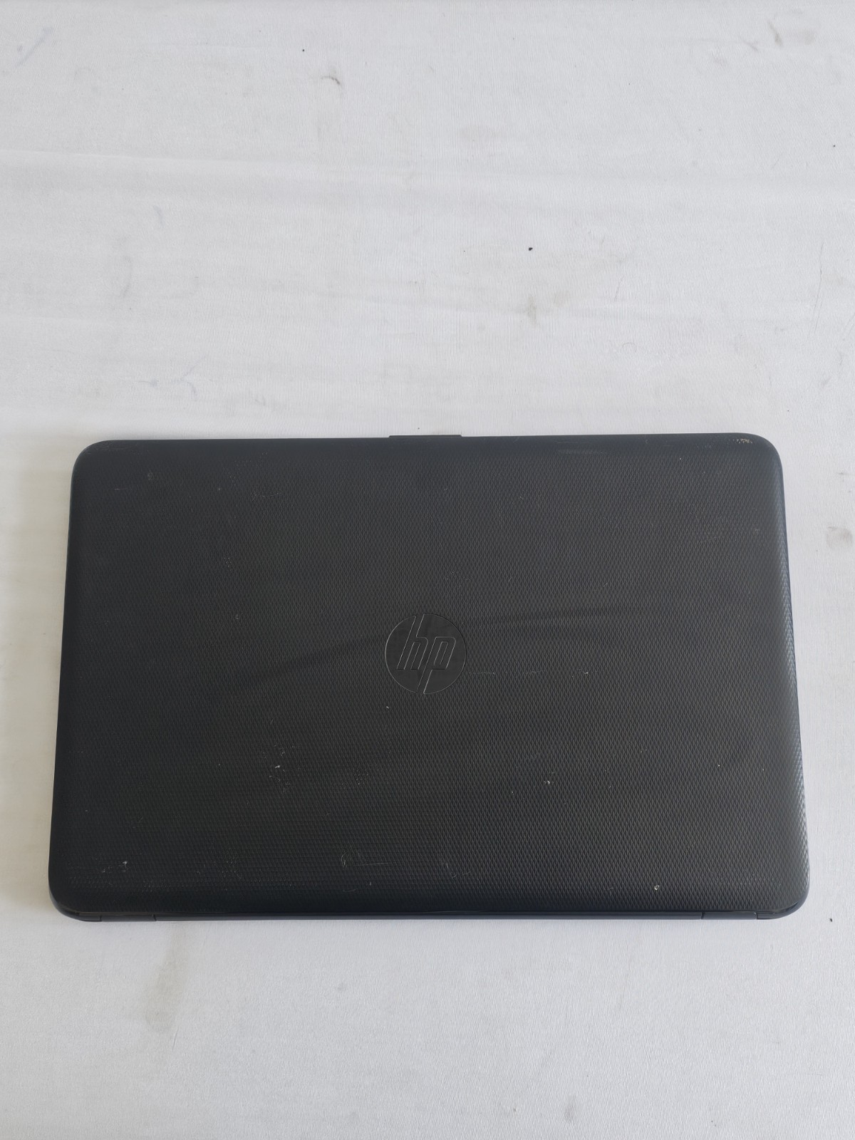 HP 15-ac121dx Laptop – Intel i3-5010u – 6GB RAM – 1TB HDD – BAD BATT Windows 10