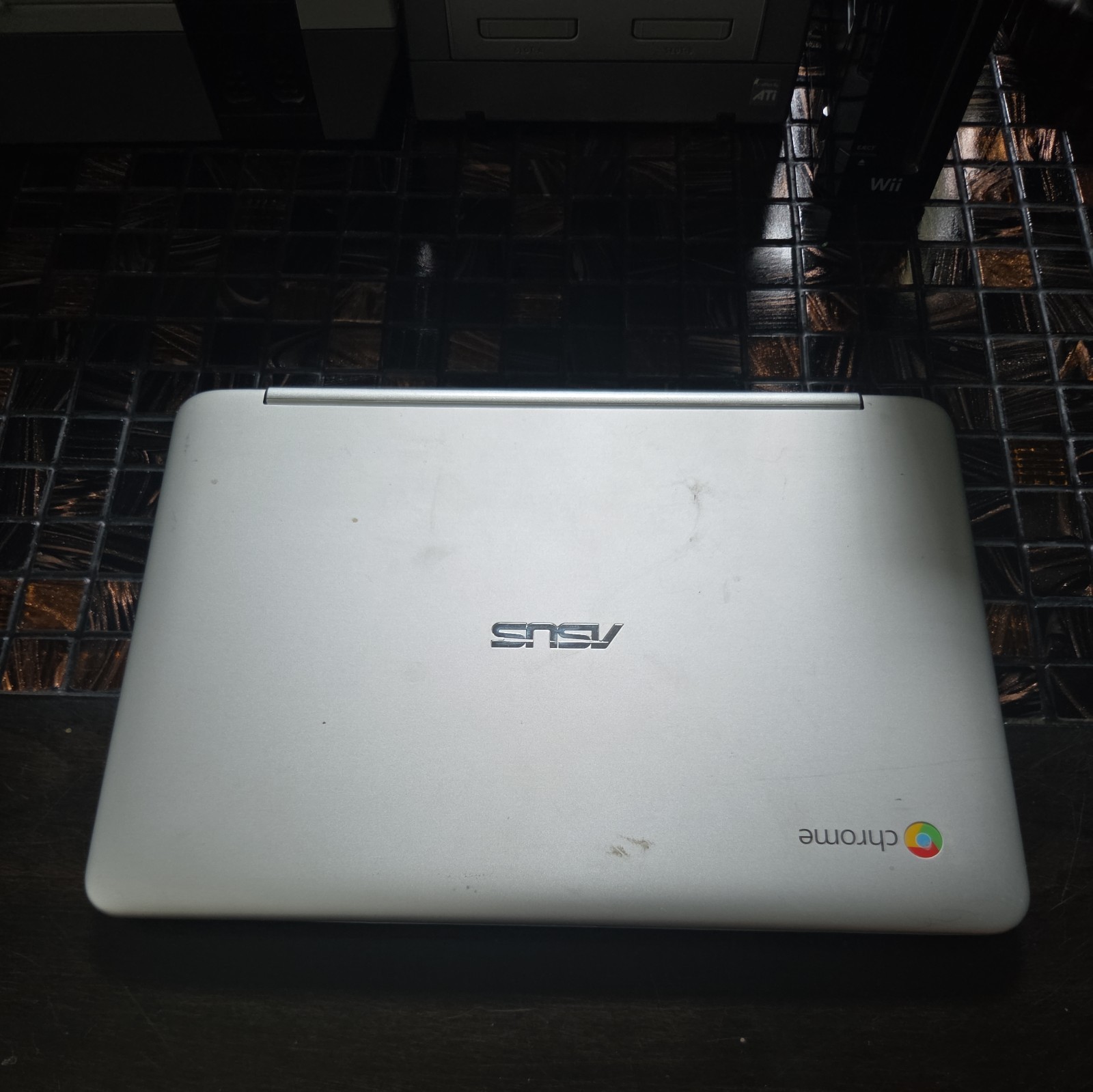 Foldable Chromebook laptop/tablet . Parts only