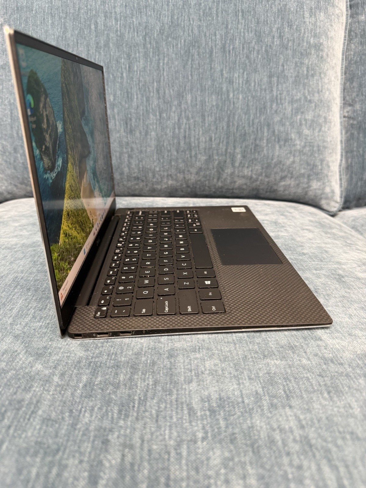 Dell XPS 13 7390 13.4 inch (512GB NVMe Core i7 10th Gen., 1.10GHz, 16GB Read!
