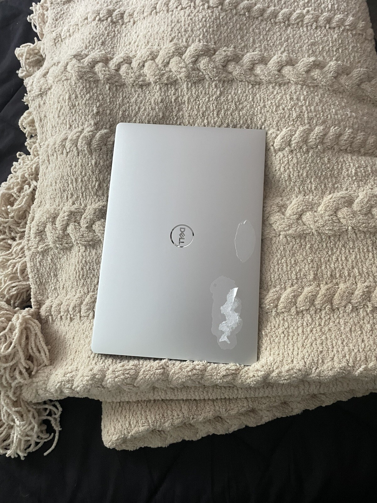 Dell XPS-13 9305 (220 GB SSD, 8GB RAM, 11th Gen Intel i5 2.40GHz CPU)