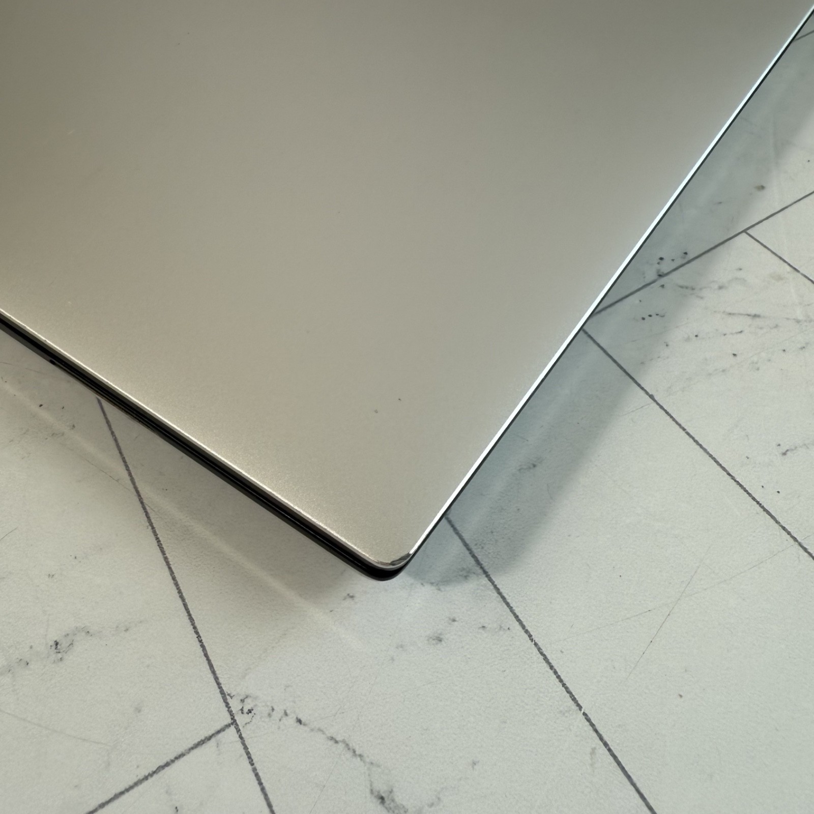 Dell XPS 13 9380 i7-8565U 1.8 GHz 16GB 512GB UHD Graphics 620 Win 10 Home #H402