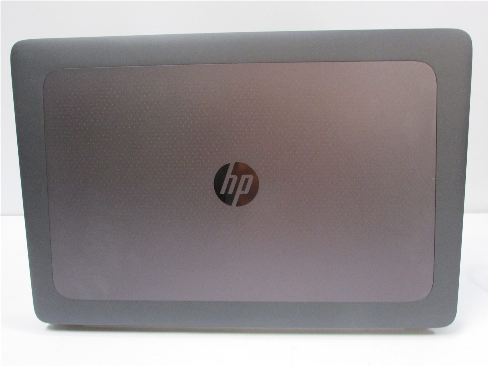 HP ZBook 17 G3 Xeon E3-1535M v5 2.9GHz 32GB RAM 256GB M.2 17″ W10 Pro NO BAT/DMG