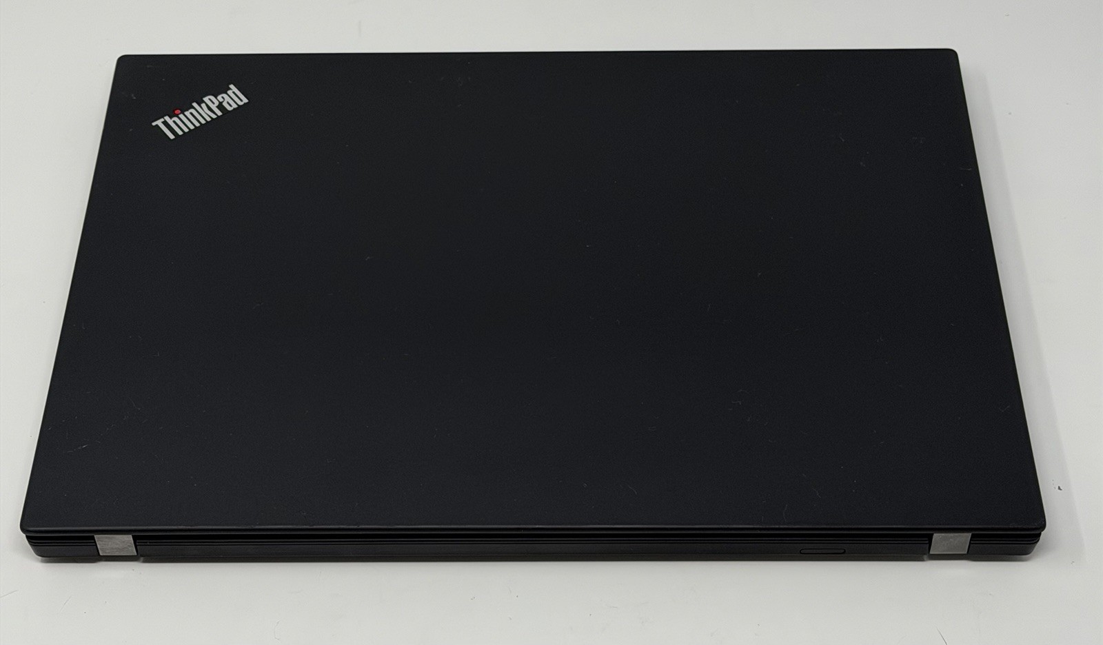 [B+ GRADE] Lenovo Thinkpad T490 14″ Laptop i7-8665U 32GB 512 GB SSD WIN11P
