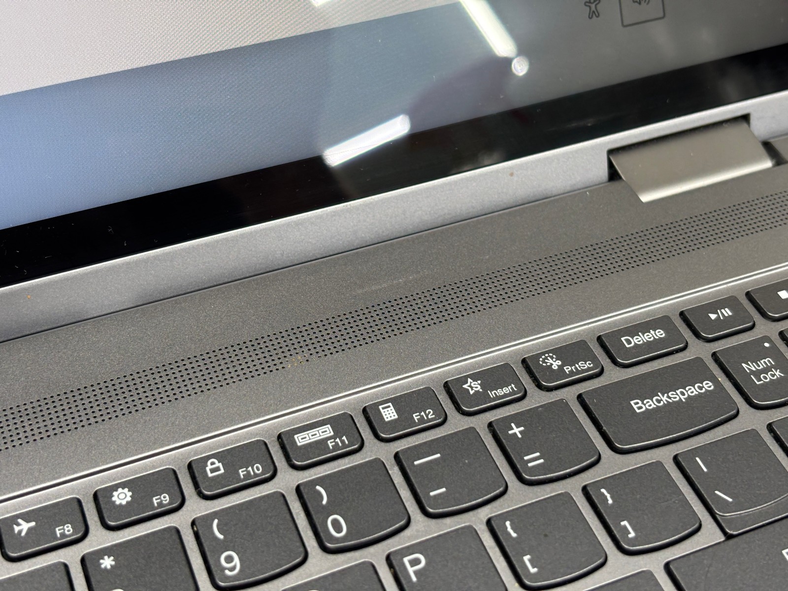 Lenovo Yoga 7 16″ 2-in-1 AMD Ryzen 5 7535U 8GB 512GB SSD Touch Win11