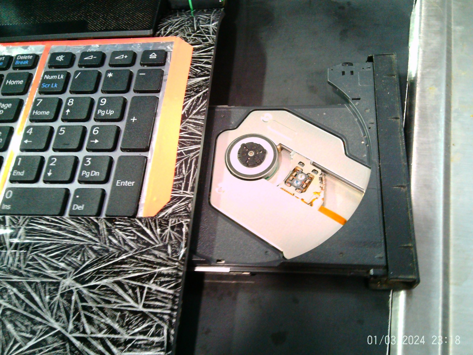 Sony Vaio CHIEF S.O.S vgn-aw310y,core 2×2 3.06ghz,400gb,4gb,18.4 in bluray
