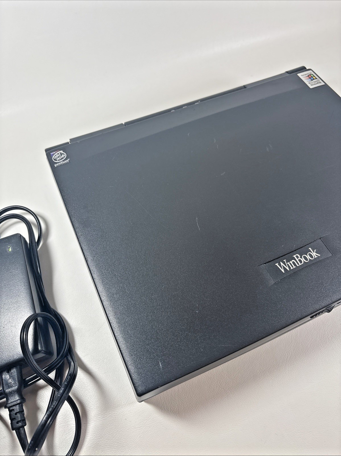 Vintage WinBook XL Laptop Pentium Windows XP Tested 18gb w/ AC Adapter & Manual