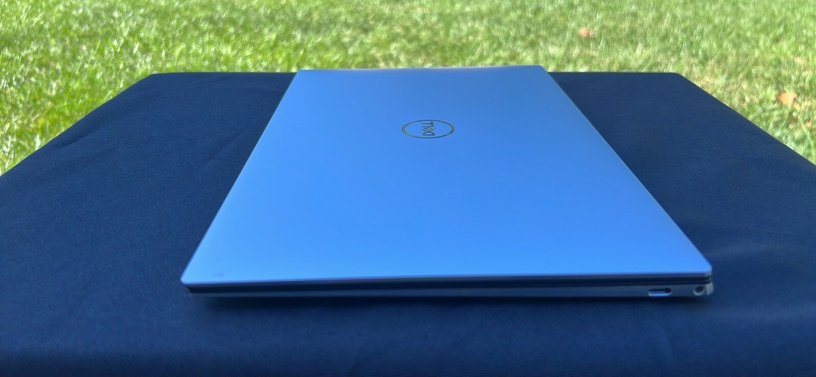 Dell XPS 9300 Laptop 13.4″ FHD+ (Non-Touch) / i3-1005G1 / 8GB LPRAMX / 256GB SSD