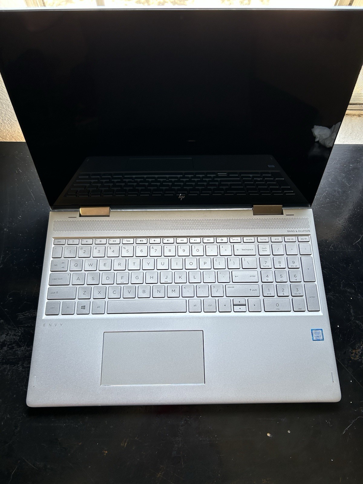HP ENVY 15.6″ i7 16GB RAM 1TB SSD Silver FHD 1920×1080 w/ Charger