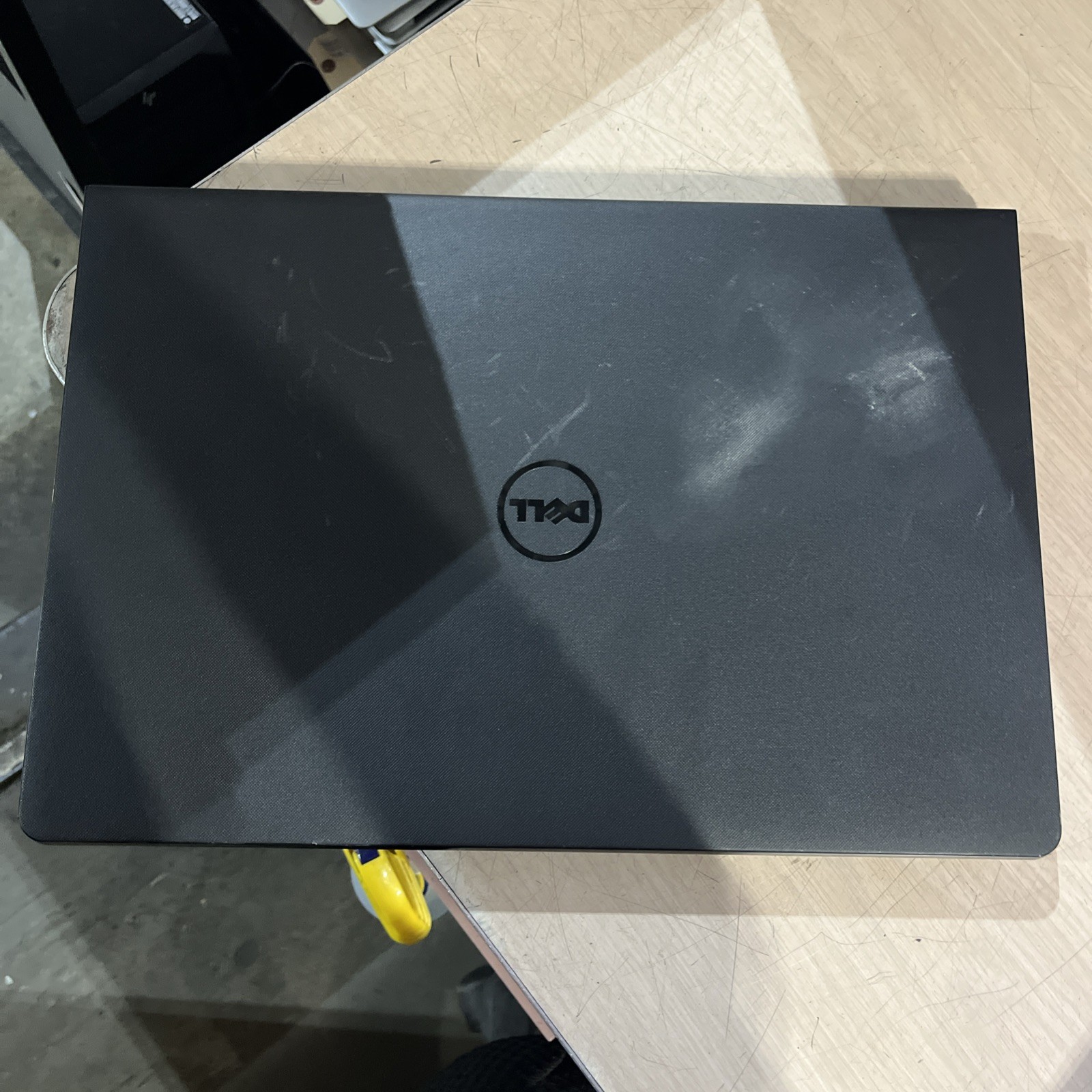 DELL INSPIRON 15 3565 AMD RADEON R4 4GB RAM NO HD