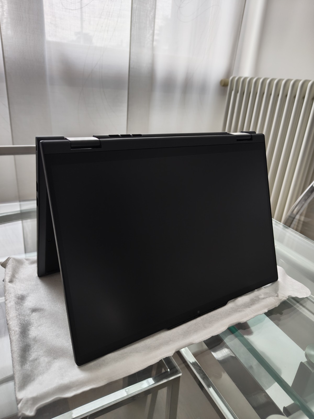Lenovo ThinkPad T14s Gen 1 21R30011US 14″ Touchscreen Convertible 2 in 1
