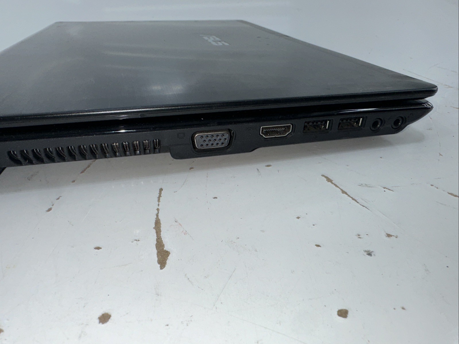 Asus UL80V UL80VT-A2 Laptop No Hard Drive 4Gb Ram No Charger Untested