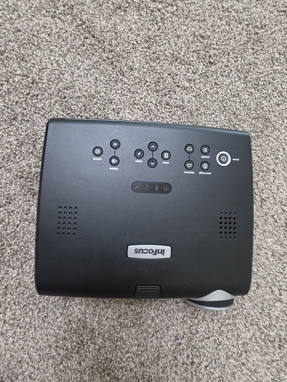 InFocus IN34 DLP Portable Projector 2500 Lumens Tested