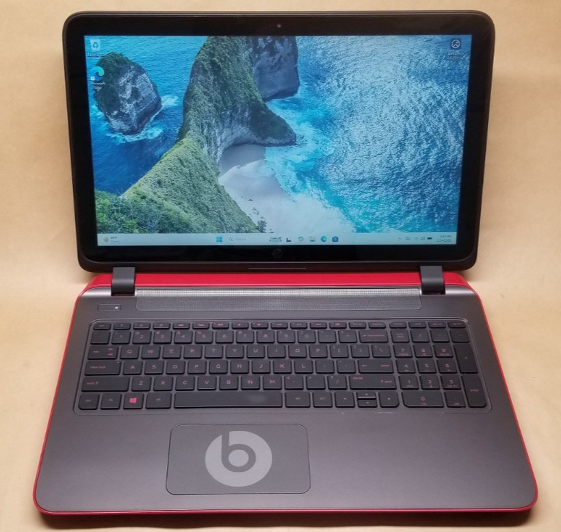 HP BEATS EDITION 15” TOUCH, AMD A8-5545M, 8 GB RAM 500GB SSD Win 11 (15-p099nr)