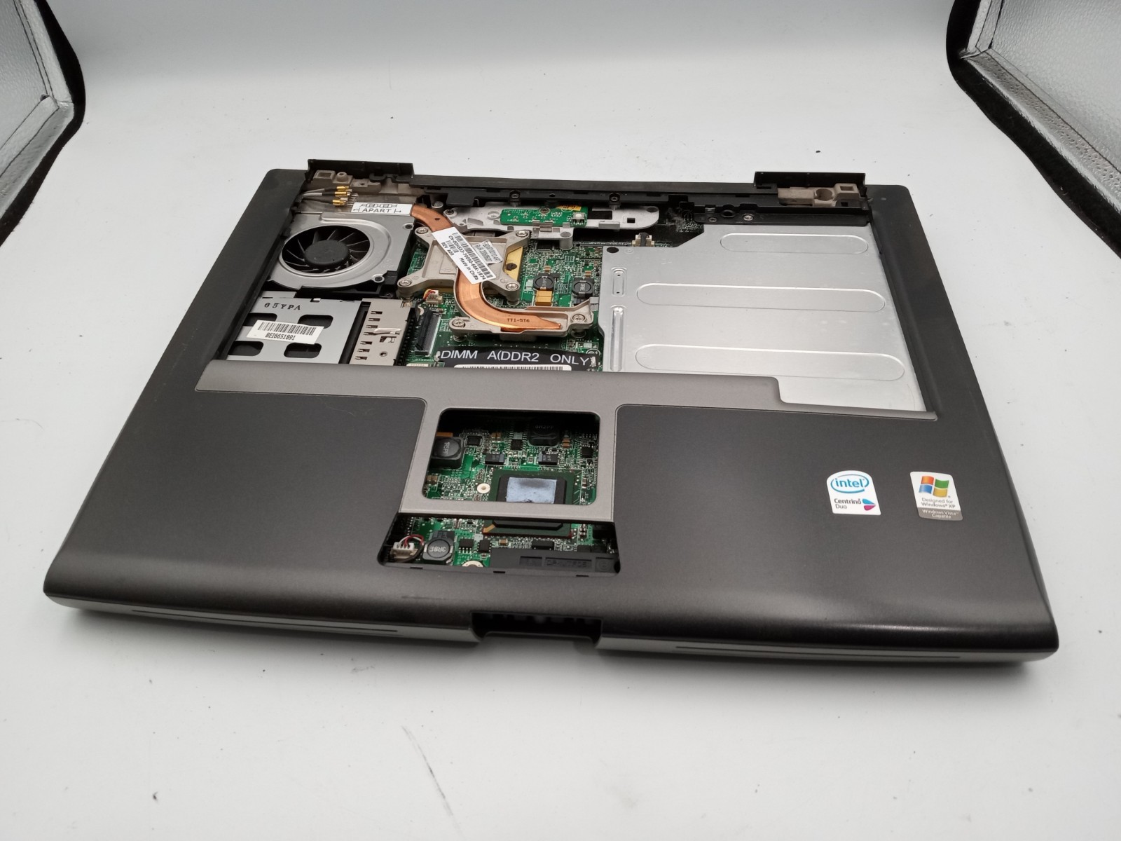 Dell Latitude D520 14″ Laptop Intel Core 2 Duo – MISSING MANY PARTS – READ -RR