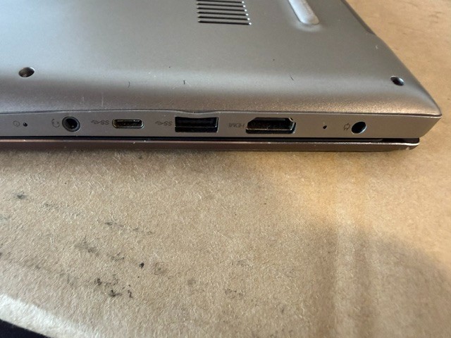 Lenovo 520S-14IKB i5-8250U 256GB SSD 8GB RAM (No Charger Included)
