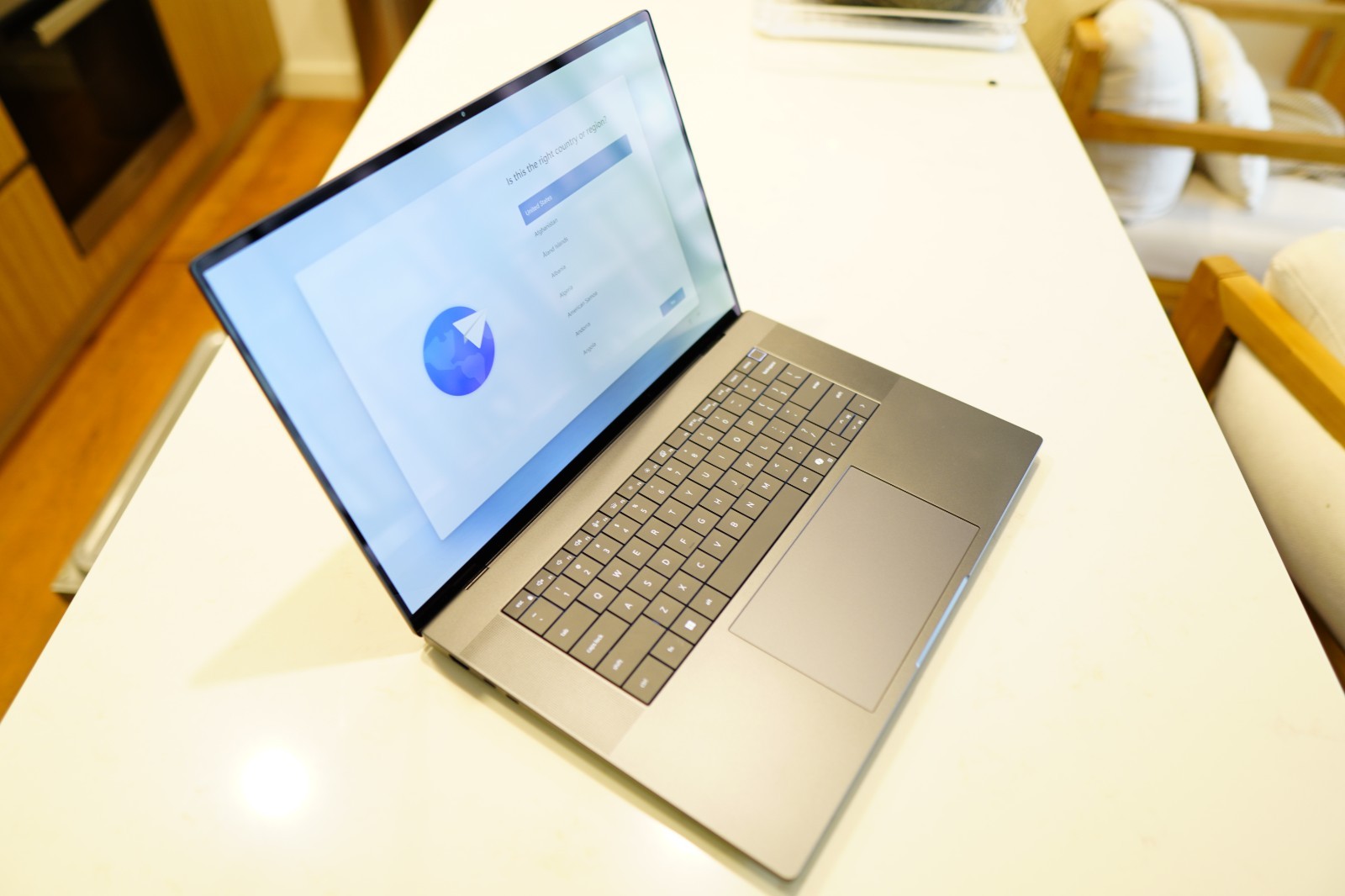 RRP$6472 *NEW* Dell PRO MAX PREMIUM 16″ 2TB 32GB *4K TANDEM OLED* Touch U7 WRNTY