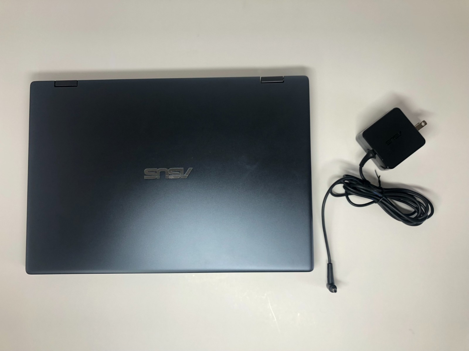 ASUS VivoBook Flip TP412F 14″ i3-8145U 4GB RAM 128GB SSD (Used)