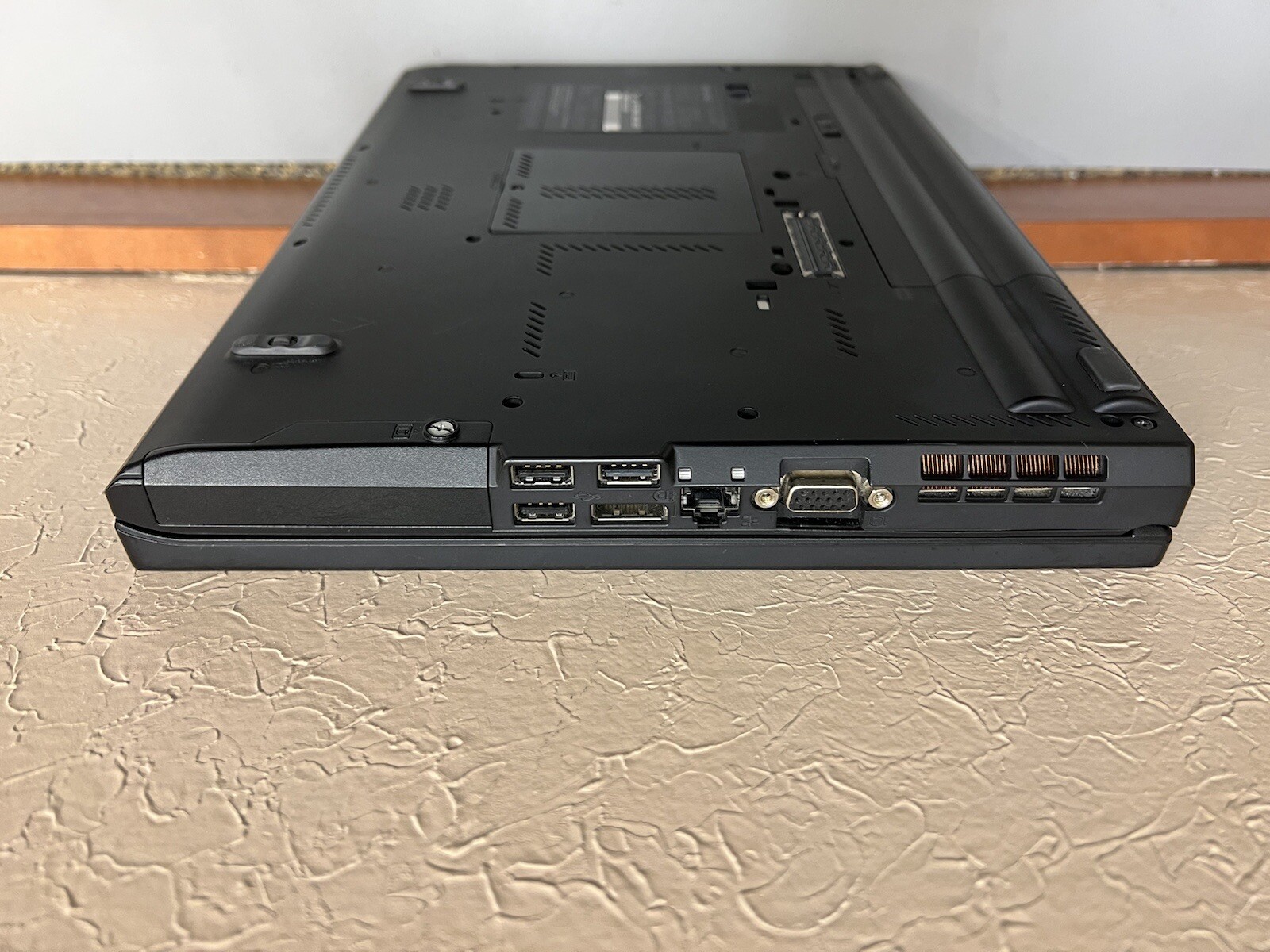 Lenovo thinkpad T410 Core i5 M 520 2.40GHz 4GB RAM 320GB HDD WEBCAM